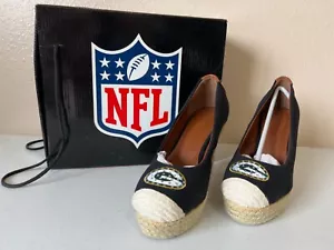 The Groupie Sandale grün Bay Packers Keilabsatz Damen Größe 6,5 neu im Karton - Bild 1 von 10