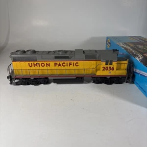 Athearn HO 4661 GP38-2 Dummy Union Pacific - Picture 1 of 8