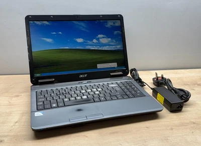 Acer Aspire 5332 15.6" Laptop Computer - Windows XP, 3GB RAM, 320GB HDD - Image 1 of 4