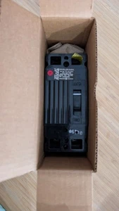 NEW OLD STOCK GENERAL ELECTRIC # TEB122070 BREAKER - Foto 1 di 8