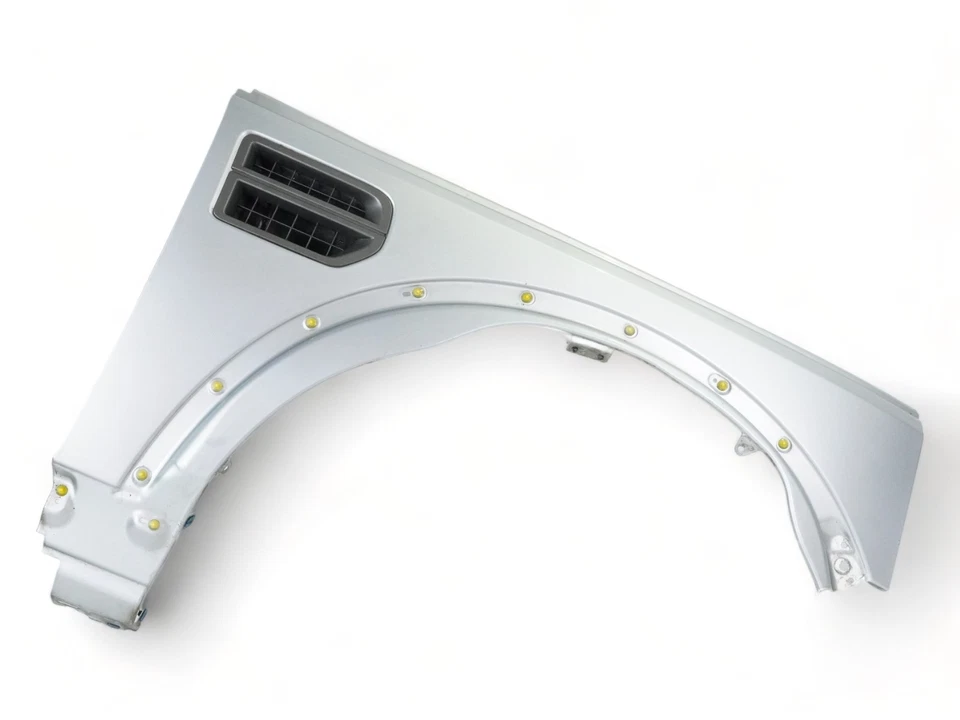 2005 - 2009 LAND ROVER LR3 FENDER PANEL COVER EXTERIOR SILVER 798 FRONT RIGHT - Image 1 of 4