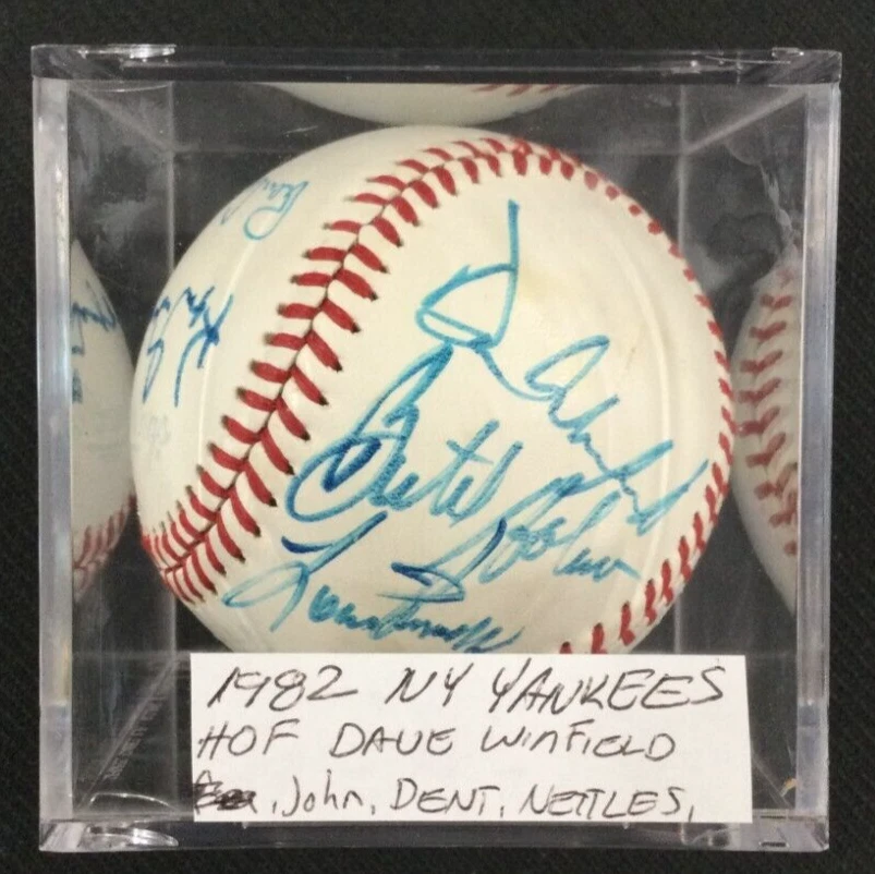 1982 New York Yankees Signed x10 Team Ball JSA Cert. MLB Dave Winfield/Etc. WOW! - Image 1 of 4