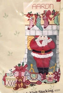 Hágalo usted mismo Candamar Santas Visita Chimenea Navidad Crewel Medias Kit - Imagen 1 de 3