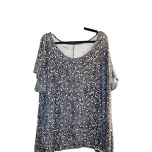 Túnica Simply Emma para mujer 3x asimétrica blanca y negra floral mordedura de tiburón - Imagen 1 de 3