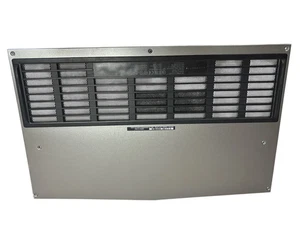 OEM Dell Alienware 15 R3 R4 Base Inferior Cubierta Carcasa Puerta 071YM7 GRADO "B" - Imagen 1 de 4