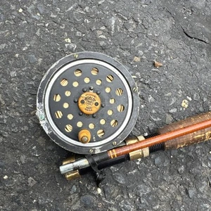 Vintage “Plueger Medalist Reel 1492 “Sculpted Pillars and Diamolite Line Guard” - Picture 1 of 10
