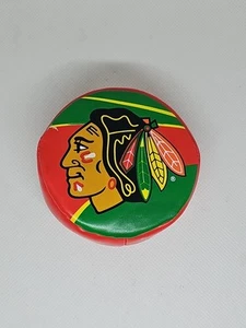 Blackhawk Neuheit Puck grün/rot NHL Plüsch - Bild 1 von 4