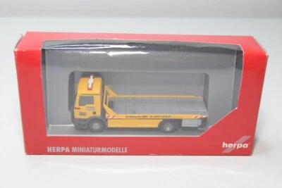 B8 1:87 HERPA MAN TGL TRUCK TOW TRUCK RECOVERY TRUCK ADAC HEINRICH MIB - Image 1 of 4