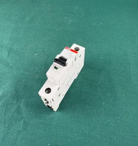 Interruptor de protección de línea ABB S201-B16 (#ABB01) - Imagen 1 de 1