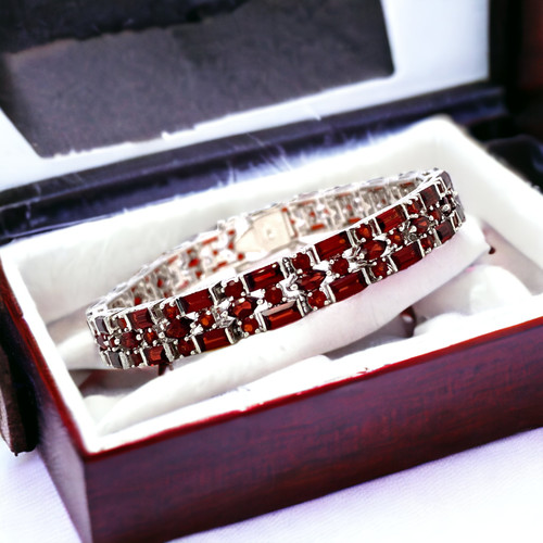 VALENTINO Bracciale Granato in Argento Sterling 925 Bracciale Ciondolo Granato Regalo Gioielli