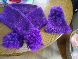 New Hand Made Girls Knit Hat & Scarf Set With Pom Poms Purple Soft and Fuzzy One - Picture 1 of 8