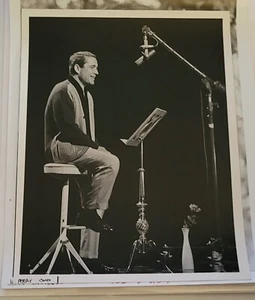 Vintage Perry Como and John Davidson Press Photos - Picture 1 of 2
