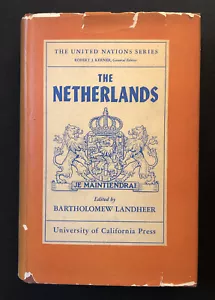THE NETHERLANDS Edited By Bartholomew Landheer 1946 hardcover Illustrated - Picture 1 of 8
