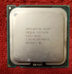 INTEL PENTIUM E5500 / 2.80GHz / 2M (SLGTJ) CPU PROCESSOR - Picture 1 of 3