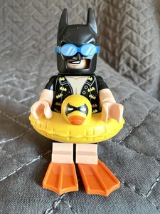 LEGO Vacation Batman Minifigur DC Super Heroes Floaty coltlbm05 (71017) - Bild 1 von 6