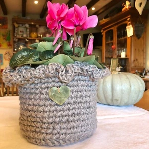 Storage Display Basket Plant Pot with Brass Heart Handmade Lavender Pot Handmade - Picture 1 of 1