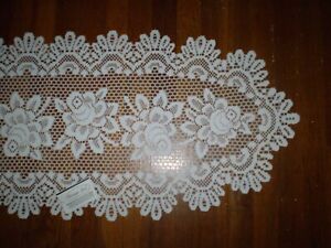 Heritage Lace Rose 15"x 33"