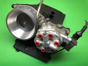 Cabezal inyeccion Audi 80 0438101029 0438121049 034133353C 3437224033 2437020009 - Bild 1 von 5