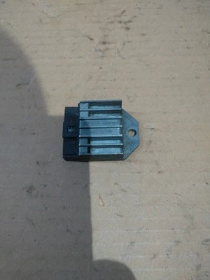 Original Spannungsregler Ducati Yamaha MBK 50 2 Takt - Bild 1 von 2