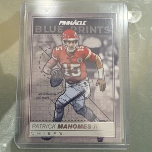 2024 Panini Encore Patrick Mahomes II Pinnacle Blue Prints #7 Chiefs - Bild 1 von 2