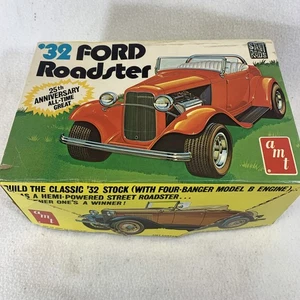 Vintage 1970s AMT ‘32 Ford Roadster Plastic Model Kit A132-225 - Picture 1 of 11