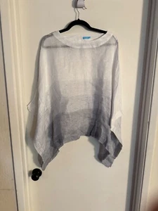 Women "J.McLaughlin" white/blk marking wing sleeve pullover top. Size XS/S - Picture 1 of 2