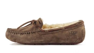 BRANDNEU DAMEN UGG DAKOTA 5612 ESPRESSO FLACHE SCHUHE - Bild 1 von 3