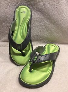 Nike Comfort Footbed Thong Flip Flops Grey& Neon Green Women’s Size 7 ~ EUC