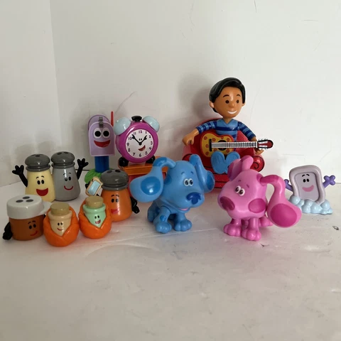 Lot of Blues Clues & You! Collectible Mini Figure Set Magenta Josh Guitar Chair Cover