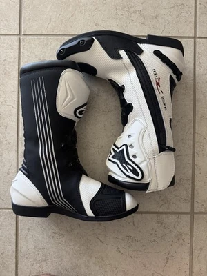 RÉPLICA AplineStars Hombre Bota Motocicleta US 10 Europea Talla 43 - Blanco Foto 1 de 3