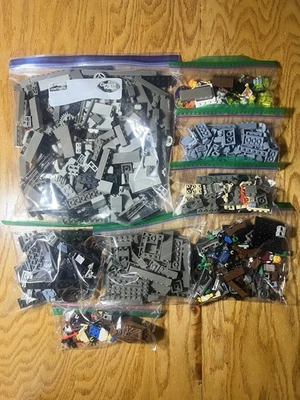 Lego Studios Lot Of 4 Sets (1380, 1381, 1382, 1383) - Image 1 of 4