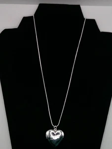 925 Sterling Silver Heart Photo Locket Pendant 18 inch Necklace Brand New - Picture 1 of 4