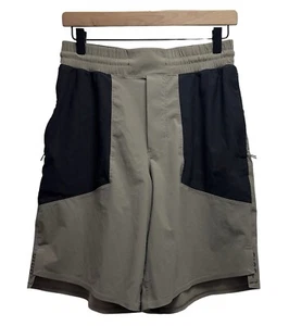 Lululemon pantaloncino uomo taglia small nella chiave 10" senza fodera grigio/nero coulisse - Foto 1 di 6