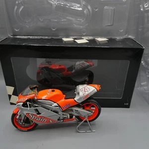 Minichamps Maßstab 1:12 2002 Honda NSR500 74 Daijiro Kato Fortuna 122 026174 - Bild 1 von 10