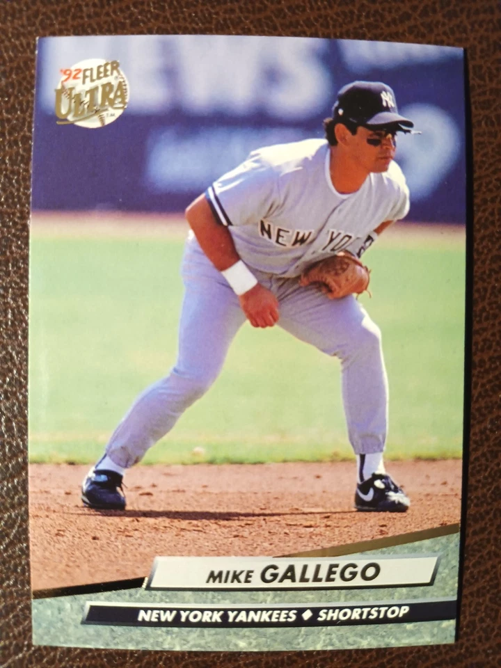 MIKE GALLEGO NEW YORK YANKEES 1992 FLEER ULTRA BASEBALL #406 - Image 1 of 1