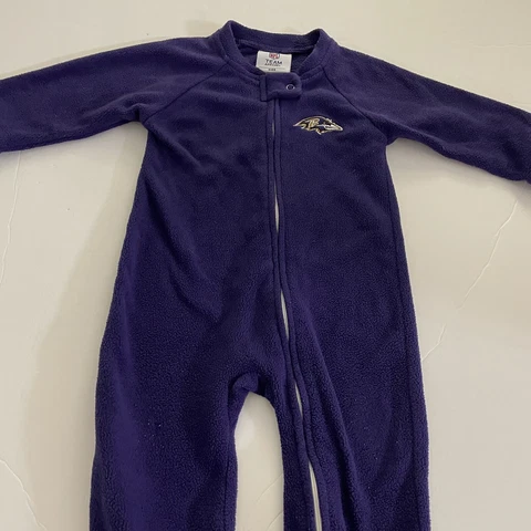 NFL Team Apparel Baltimore Ravens Infant Sleeper 3-6 Months Body Suit Pajamas Cover