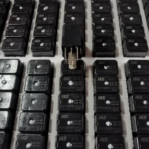 1pcs New HKE Automotive relay 4133-S-DC12V-C-R-ZZ 12V - Picture 1 of 1