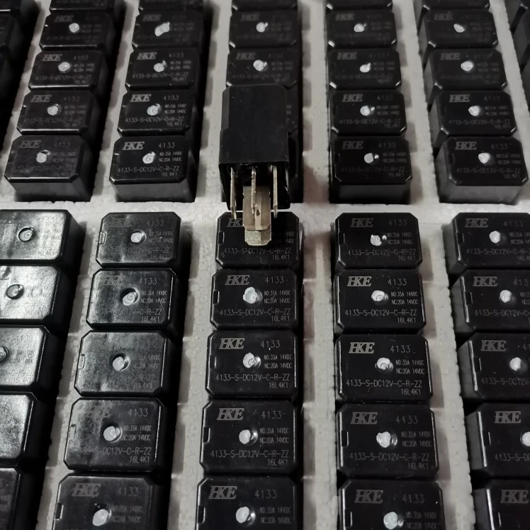 1pcs New HKE Automotive relay 4133-S-DC12V-C-R-ZZ 12V - Image 1 of 1