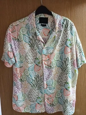 Native Youth Mens colourful Tropical Fruit design S/S shirt. Size M VISCOSE VGC - Image 1 of 4
