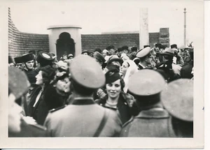 ALBANIE c. 1940 - Le Roi Zog descendu à la Porte du Palais - P 146 - Picture 1 of 2