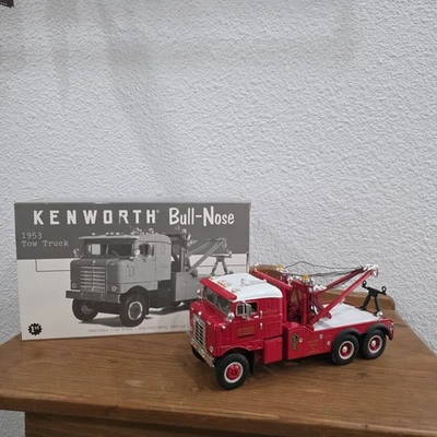 GRUPADORA NARIZ BULL KENWORTH 1953 PRIMERA MARCHA - FÁBRICA KW Foto 1 de 4