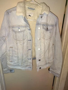 Chaqueta Universal Thread Para Mujer XS Azul Sherpa Forrada Denim Trucker Lavado Ligero - Imagen 1 de 4
