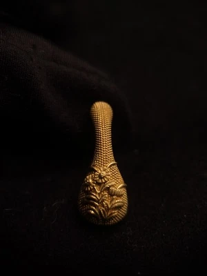 Hierba crisantemo tipo japonés Kaerizuno para Wakzaishi y Tanto, Y133 Foto 1 de 4