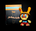 Kidrobot x WUZONE - NO STRINGS ON ME DUNNY - 8" Premium Vinyl Figur & Box