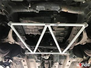 Barra inferior delantera para Honda Stream 1ST GEN (RN1-5) 2.0 2X4 4X4 00-06 Ultra Racing - Imagen 1 de 7