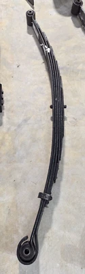 Dayton Parts 46-1460 Leaf Spring Freightliner 58" delantero (SB, Z3G) Foto 1 de 2