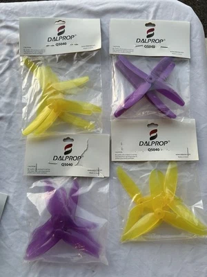 DALPROP Q5040  3blade 4blade Propellers Yellow Purple Lot - Image 1 of 4