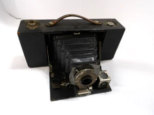 Eastman Kodak Brownie No. 2A Folding Automatic Camera Vintage Photography - Picture 1 of 14
