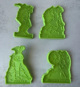 4 tagliabiscotti in plastica tartarughe ninja mutanti adolescenti vintage - Foto 1 di 2