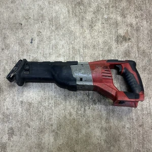 NOT WORKING - FOR PARTS Milwaukee M18 SAWZALL 2621-20 18V Reciprocating Saw - Picture 1 of 2